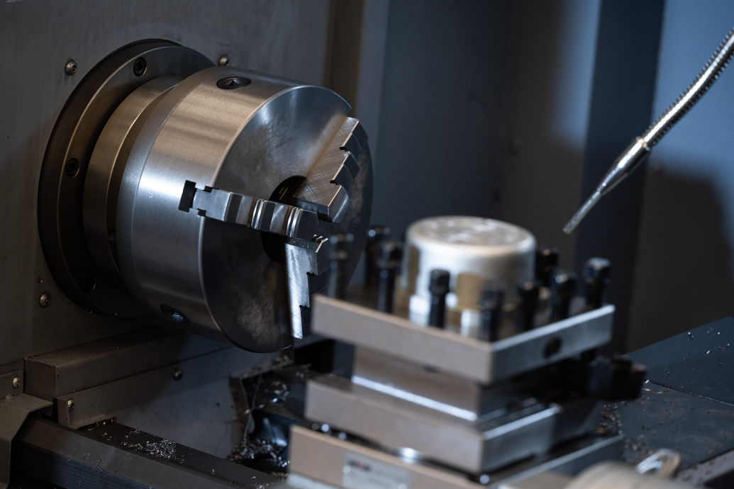 ROSOR Multiservicios Industriales, Puebla, México - Ingeniería, infraestructura industrial, Proyectos eléctricos, Proyectos mecánicos / hidroneumáticos, Proyectos en acero, Proyectos de obra civil, Maquinados e impresión 3, Pallets, Canastillas, Nuestro equipo y maquinaria, Pantógrafo, Dobladora Multiprocesos, Dobladora, Láser de corte de fibra óptica, Cortadora, Certificados en ISO 9001