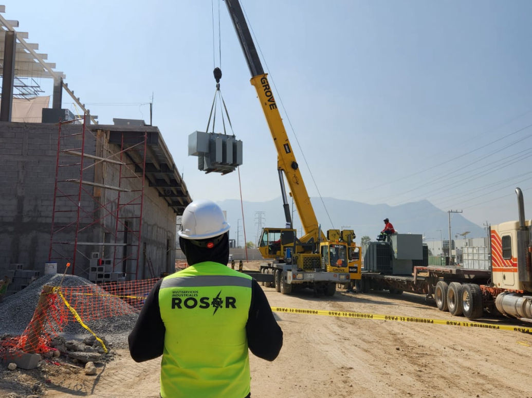 ROSOR Multiservicios Industriales, Puebla, México - Ingeniería, infraestructura industrial, Proyectos eléctricos, Proyectos mecánicos / hidroneumáticos, Proyectos en acero, Proyectos de obra civil, Maquinados e impresión 3, Pallets, Canastillas, Nuestro equipo y maquinaria, Pantógrafo, Dobladora Multiprocesos, Dobladora, Láser de corte de fibra óptica, Cortadora, Certificados en ISO 9001